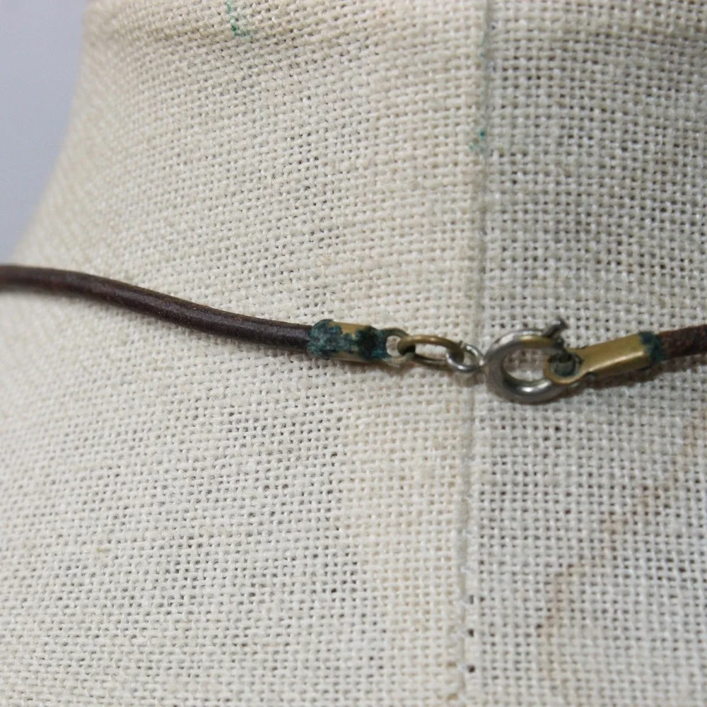 Vintage Star Pendant Leather Cord Necklace 18 Inch Brown Silver Tone Y2K Boho